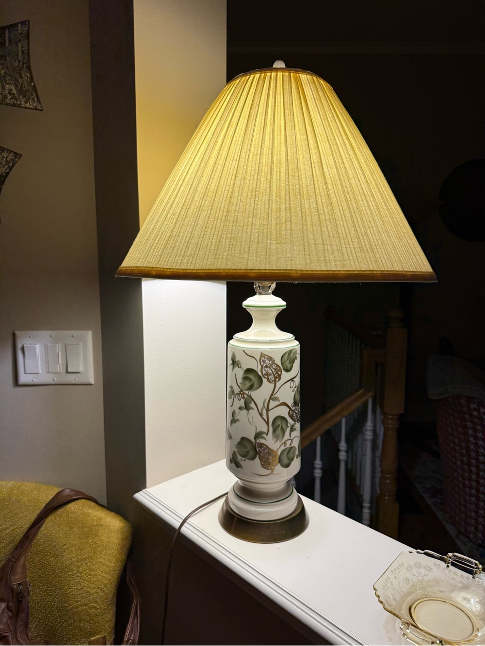 Classic Floral Ceramic Table Lamp with Beige Shade